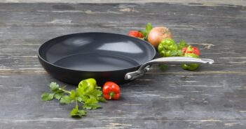 Stor stekepanne test